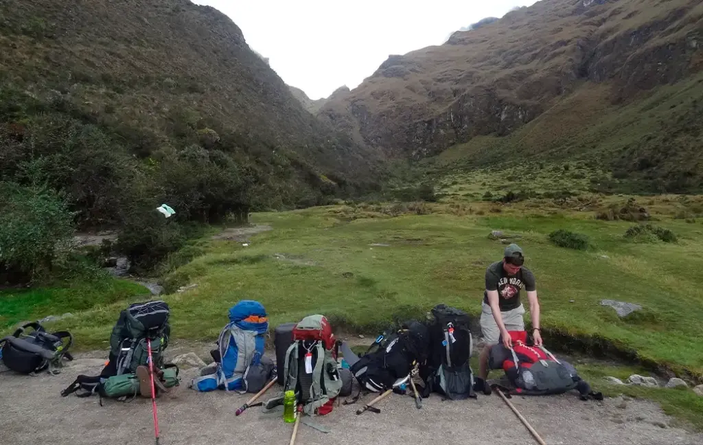 Todo lo que Necesitas en tu Mochila para Explorar Perú