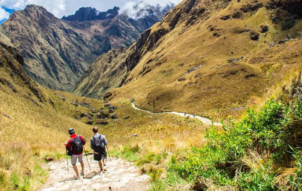 Todo lo que Necesitas en tu Mochila para Explorar Perú