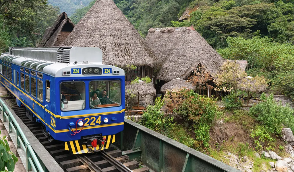 train to machu picchu peru-rail
