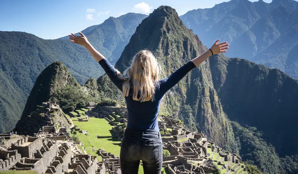 visit machu picchu